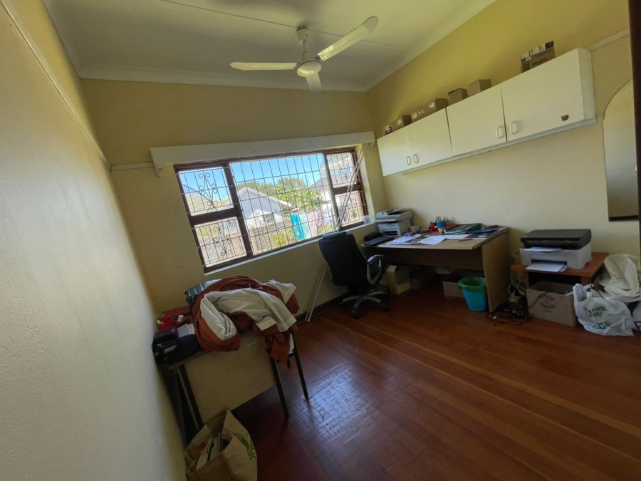 5 Bedroom Property for Sale in Baysville Eastern Cape